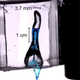 Ilustración para el artículo titulado Por qué no deberías sacudir la cabeza para liberar el agua atrapada en el oído después de una ducha